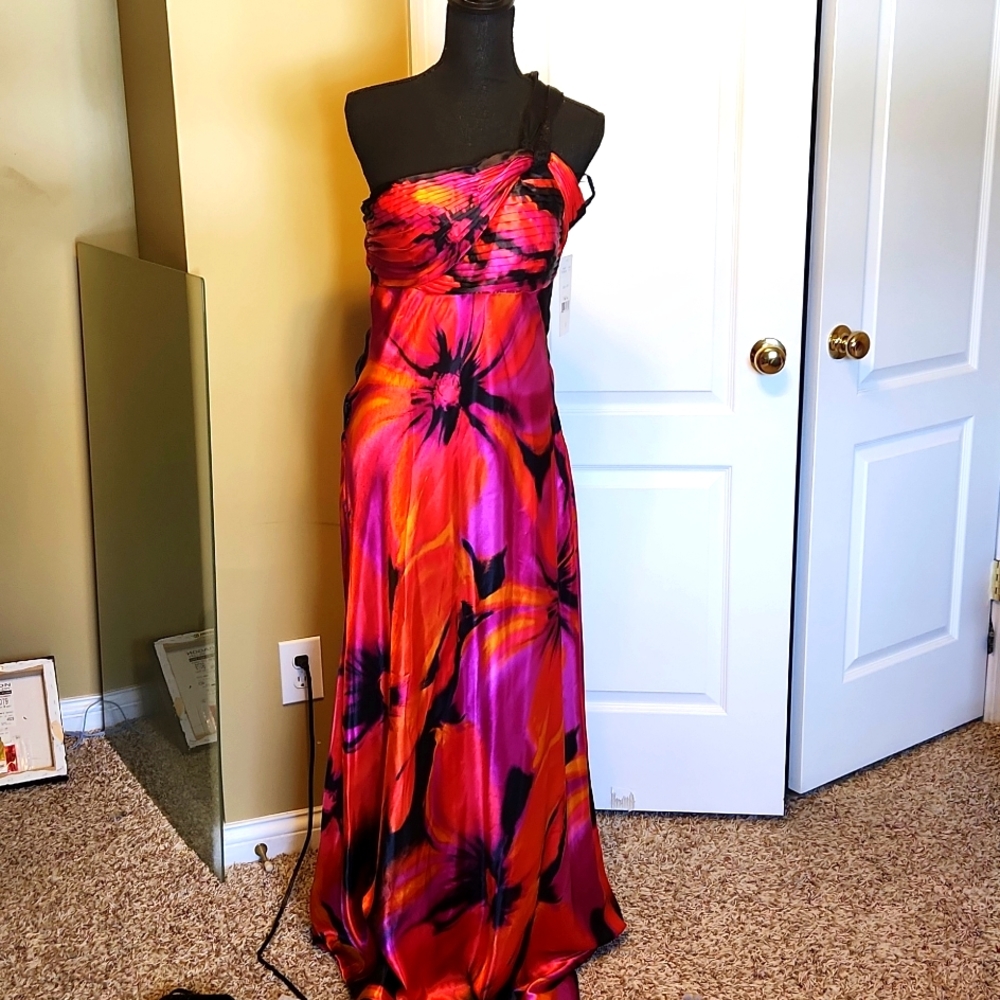 HAILEY LOGAN.  Fuschia Orange Formal.   Size 13. New With Tags.